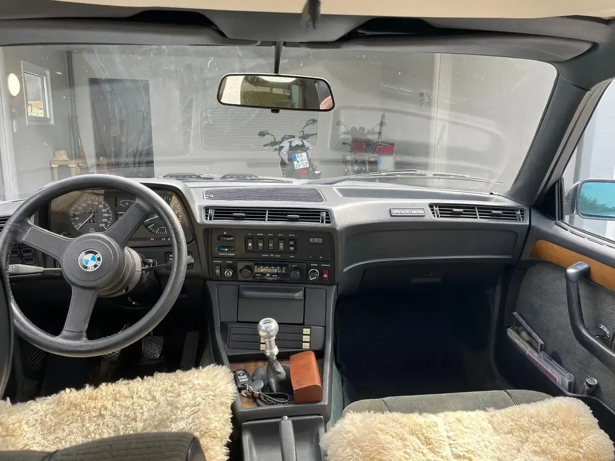 Używany BMW 732 Basis 197 KM (144 kW) 1982 Srebrny Sedan/Limuzyna