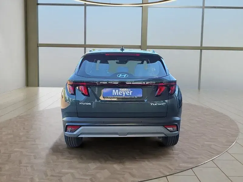 Neu Hyundai Tucson 150 PS (110 kW) 2026 Grün SUV