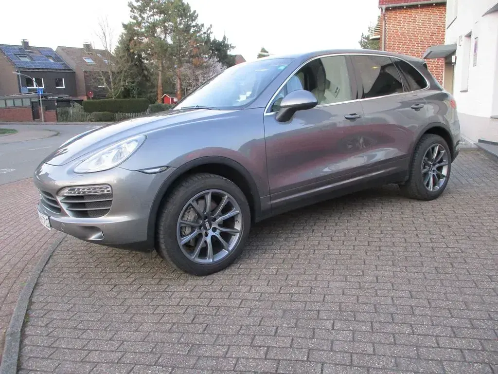 Second-hand Porsche Cayenne 400 CP (294 kW) 2012 Gri SUV