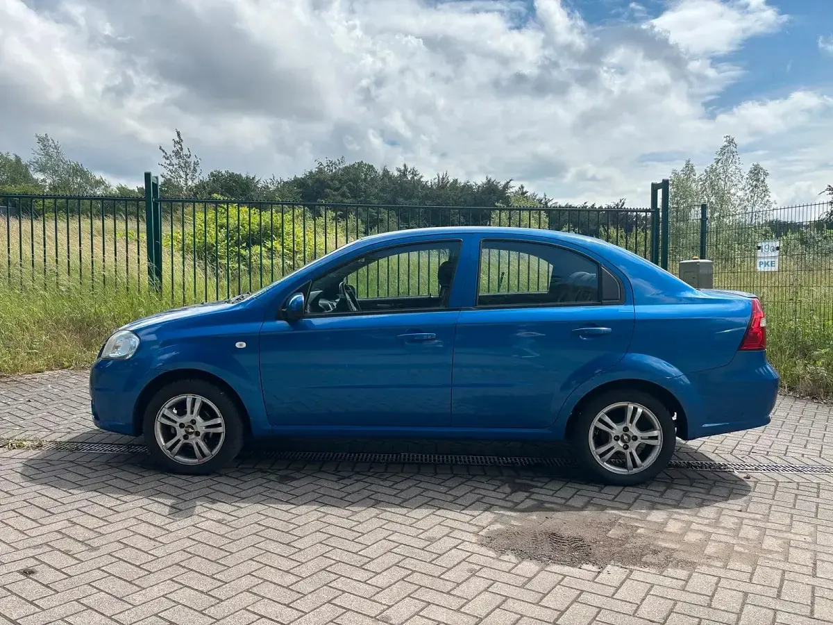 Gebraucht Chevrolet Aveo 2009 Blau Limousine