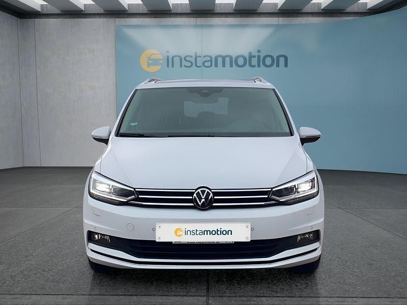 Gebraucht VW Touran 150 PS (110 kW) 2023 Weiß Van / Kleinbus