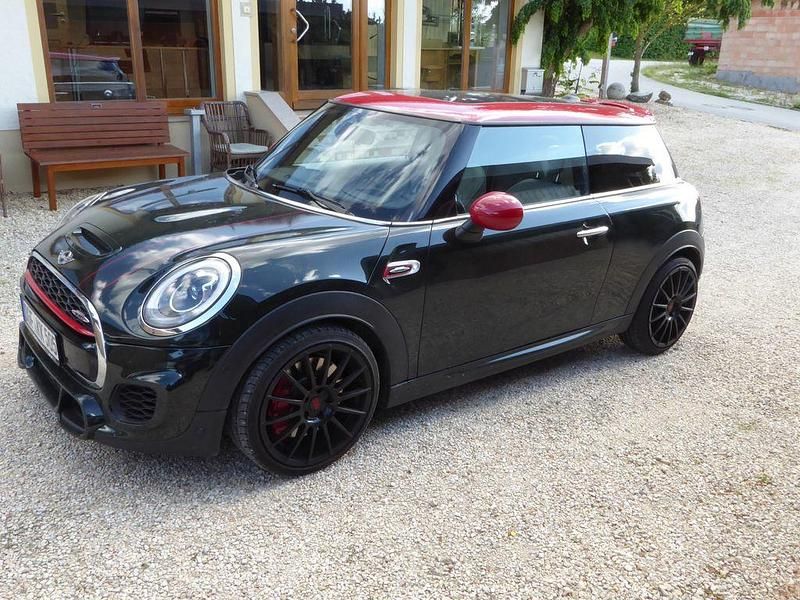 Gebraucht Mini John Cooper Works 231 PS (169 kW) 2017 Weiß Kleinwagen