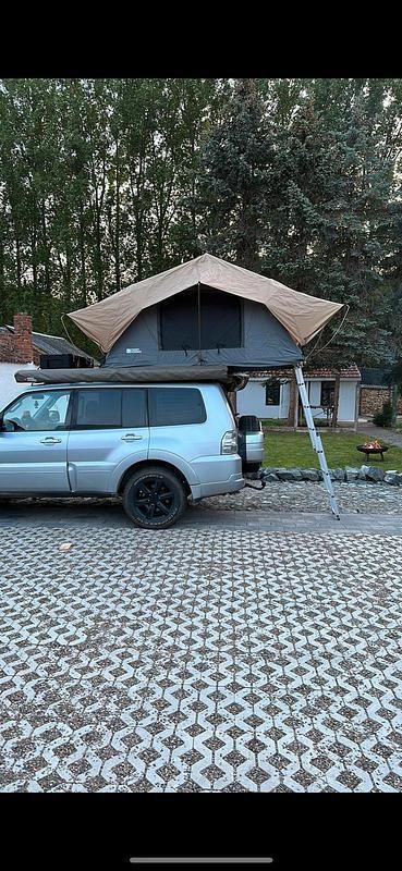 Silber Gebraucht 2012 Mitsubishi Pajero SUV | 13.800 € (Teuer) - Bild 1/4