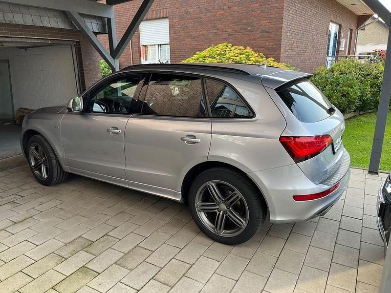 Gebraucht Audi Q5 S-Line 190 PS (139 kW) 2015 Silber SUV