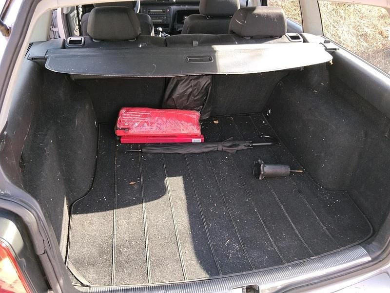 Gebraucht VW Passat 105 PS (77 kW) 2001 Silber Kombi