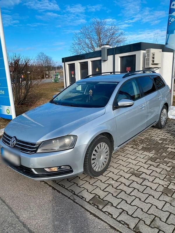 Gebraucht VW Passat 140 PS (102 kW) 2012 Grau Kombi
