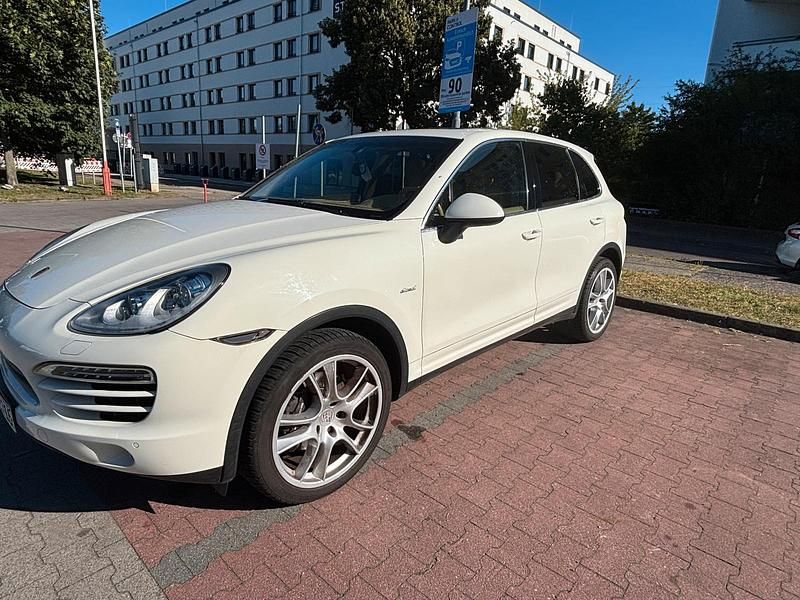Gebraucht Porsche Cayenne 241 PS (177 kW) 2011 Weiß SUV