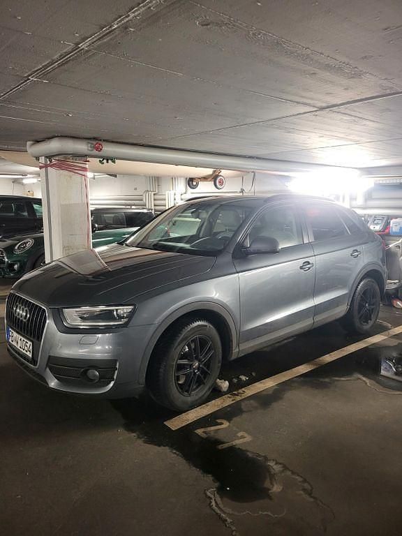 Gebraucht Audi Q3 Ambiente 140 PS (102 kW) 2012 Grau SUV