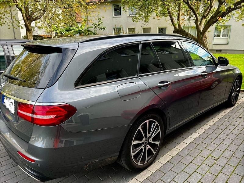 Gebraucht Mercedes E200 Avantgarde 184 PS (135 kW) 2017 Grau Kombi