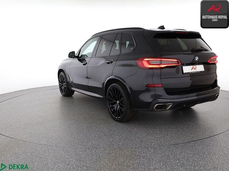 Gebraucht BMW X5 M50 Performance 530 PS (389 kW) 2020 Black sapphire SUV