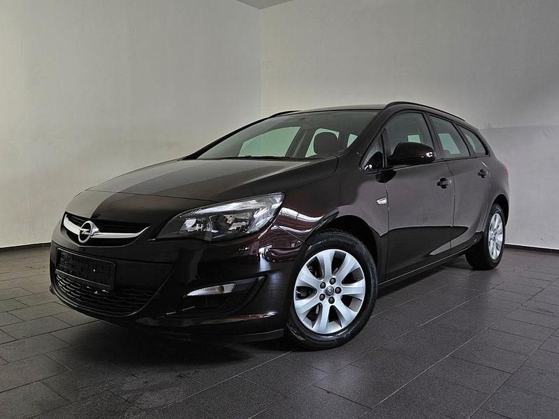 Gebraucht Opel Astra 116 PS (85 kW) 2014 Braun Limousine