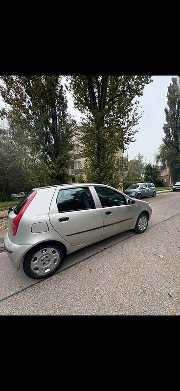 Silber Gebraucht 2004 Fiat Punto Kleinwagen | 350 € - Bild 1/4