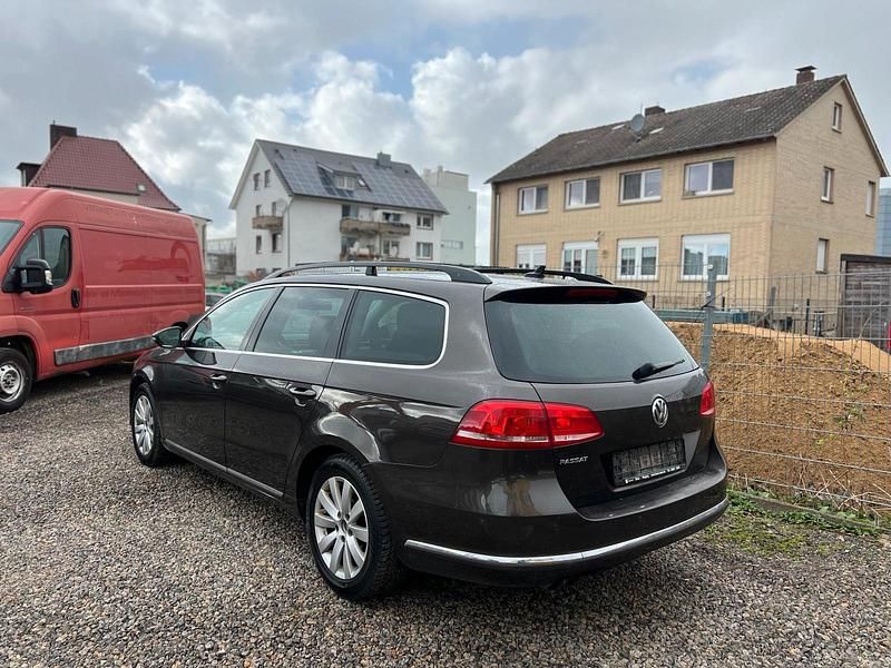 Gebraucht VW Passat 140 PS (102 kW) 2014 Braun Kombi
