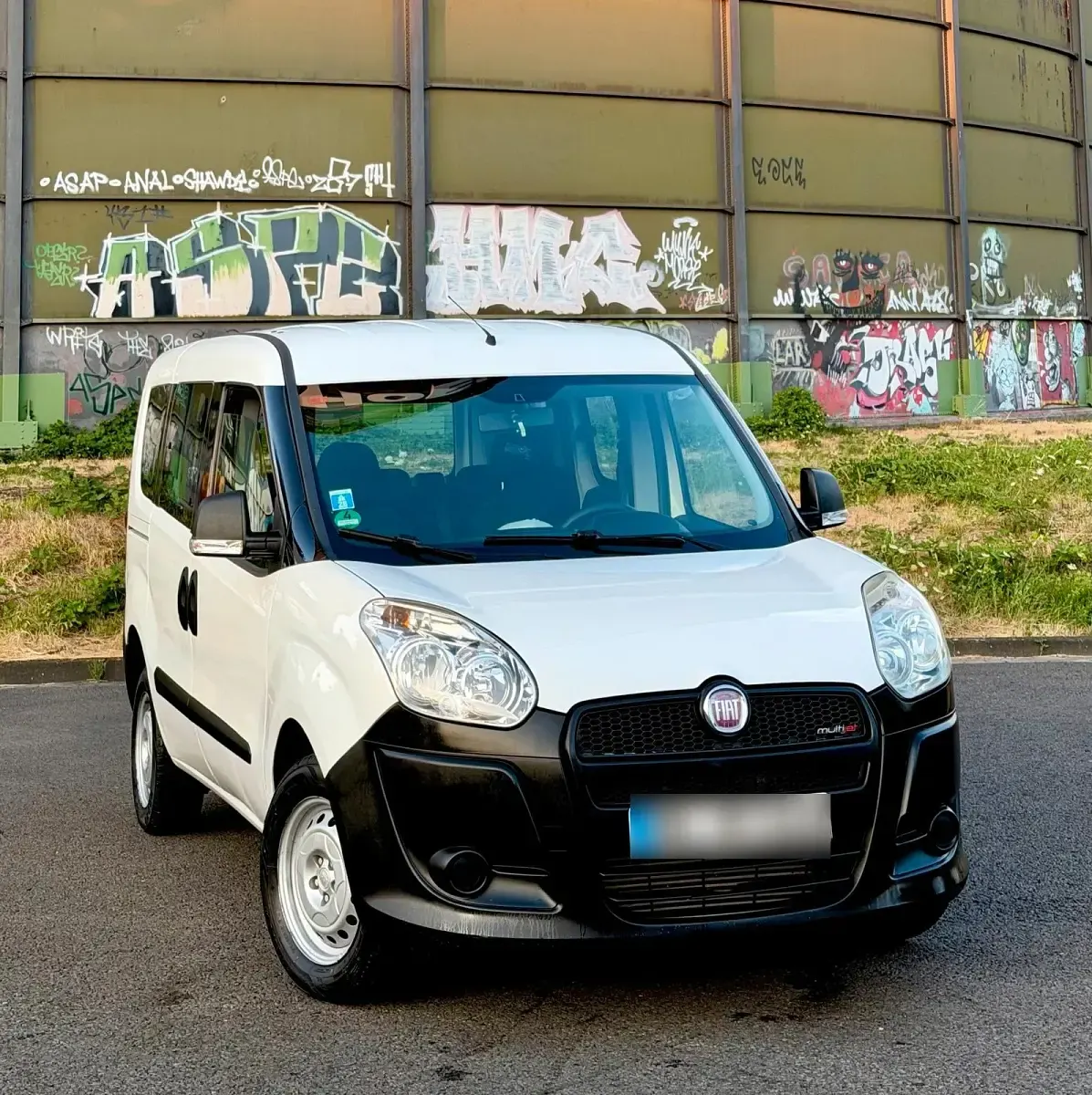 Gebraucht Fiat Doblò 90 PS (66 kW) 2010 Weiß Van / Kleinbus