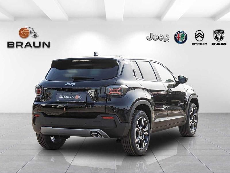 Neu Jeep Avenger Summit 110 PS (80 kW) 2025 Volcano black SUV