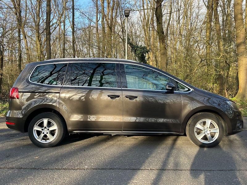 Gebraucht Seat Alhambra Style Plus 184 PS (135 kW) 2016 Braun Van / Kleinbus
