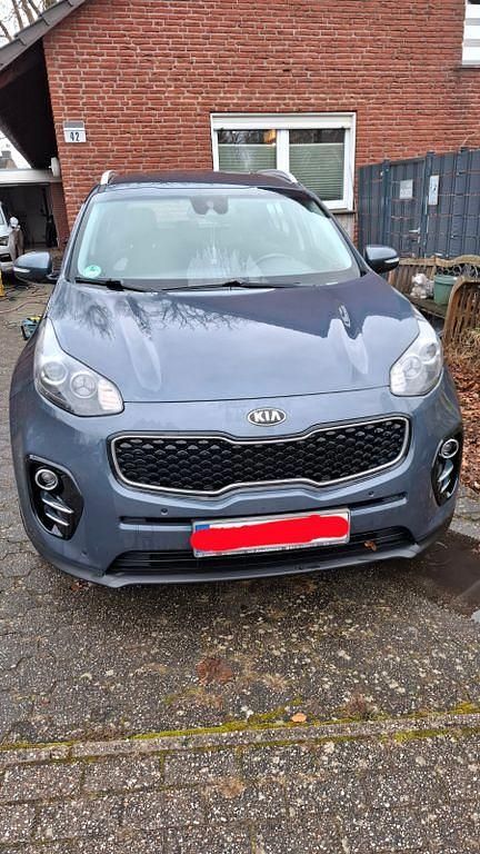 Blau Gebraucht 2017 Kia Sportage Vision SUV | 12.500 € (Fairer Preis) - Bild 1/4