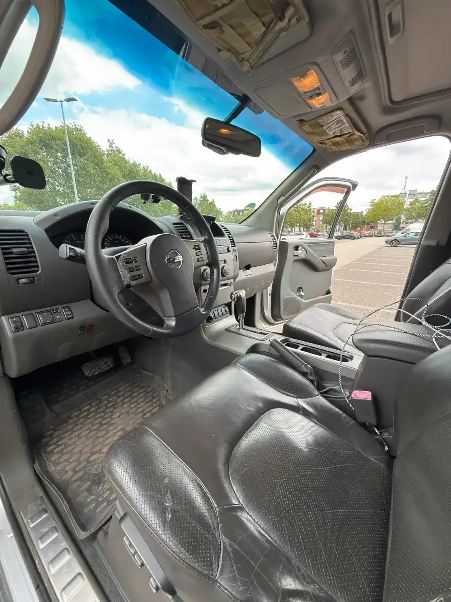 Gebraucht Nissan Navara 2009 Grau Pickup