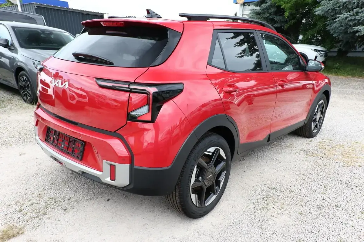 Neu Kia Stonic 114 PS (83 kW) 2026 Signalrot metallic SUV