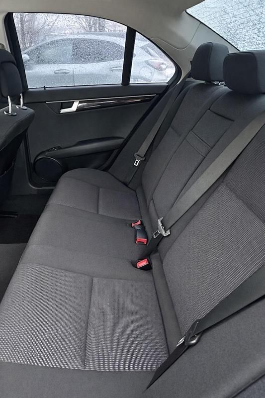 Gebraucht Mercedes C180 156 PS (114 kW) 2012 Grau Limousine