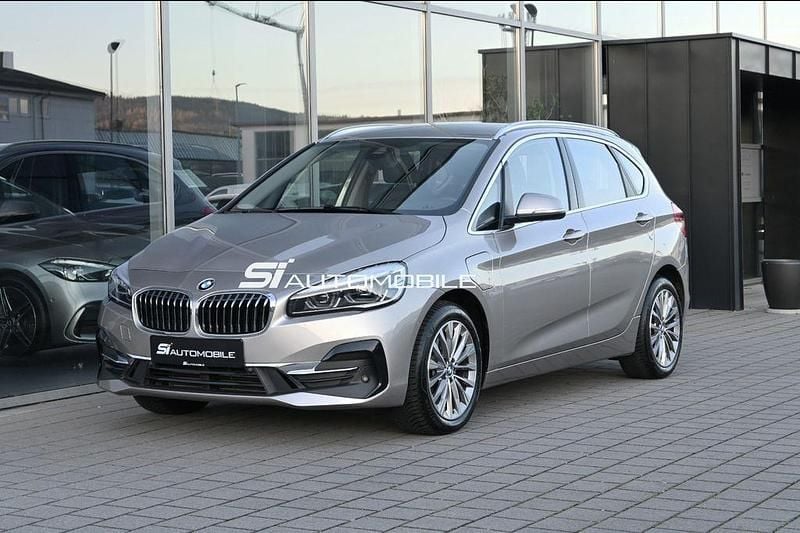 Beige Gebraucht 2020 BMW 225 Active Tourer Luxury Line Van / Kleinbus | 19.950 € (Fairer Preis) - Bild 1/4