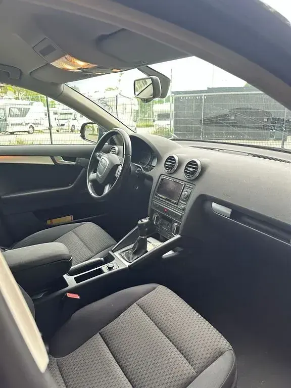 Używany Audi A3 Ambition 105 KM (77 kW) 2011 Czarny Hatchback