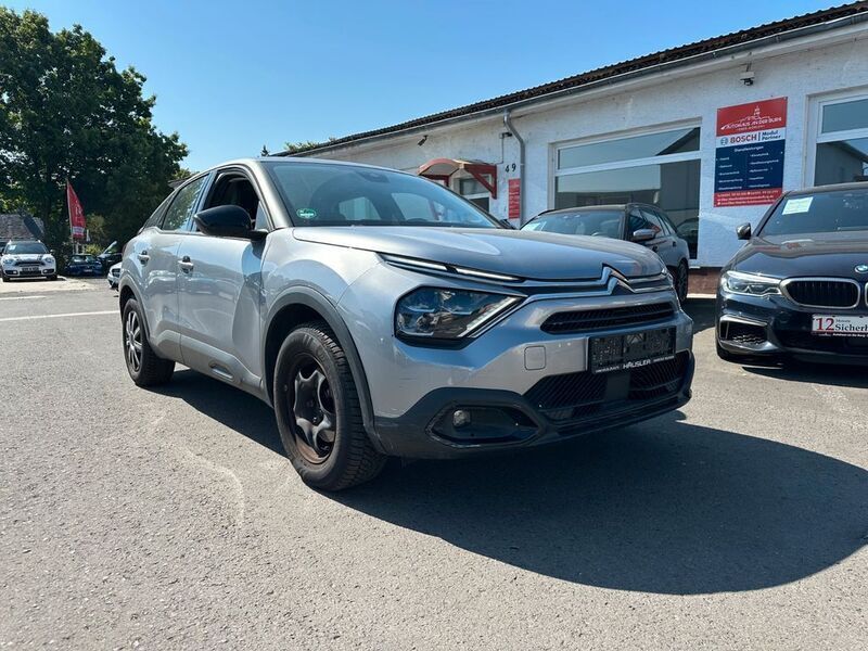 Grau Gebraucht 2022 Citroën C4 Feel Limousine | 17.900 € (Guter Preis) - Bild 1/4