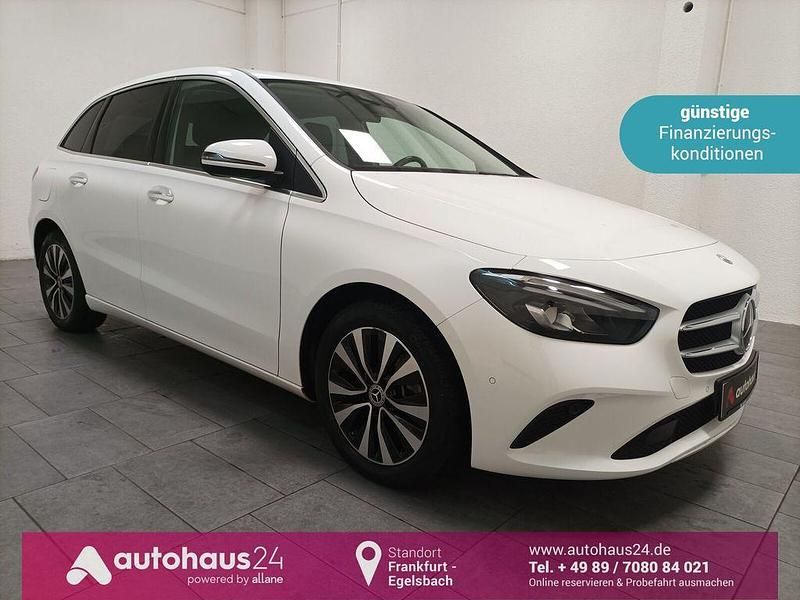Weiß Gebraucht 2021 Mercedes B250e Progressive Van / Kleinbus | 22.770 € (Guter Preis) - Bild 1/4