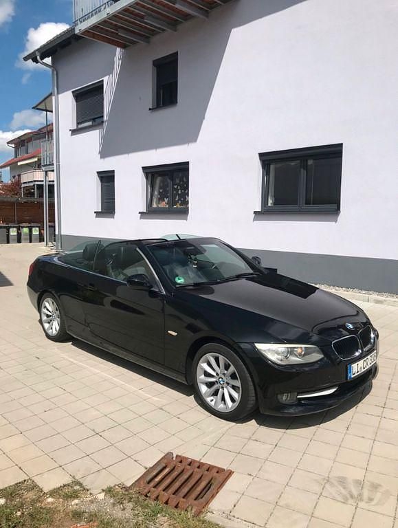 Gebraucht BMW 318 Cabriolet 143 PS (105 kW) 2011 Schwarz Cabrio