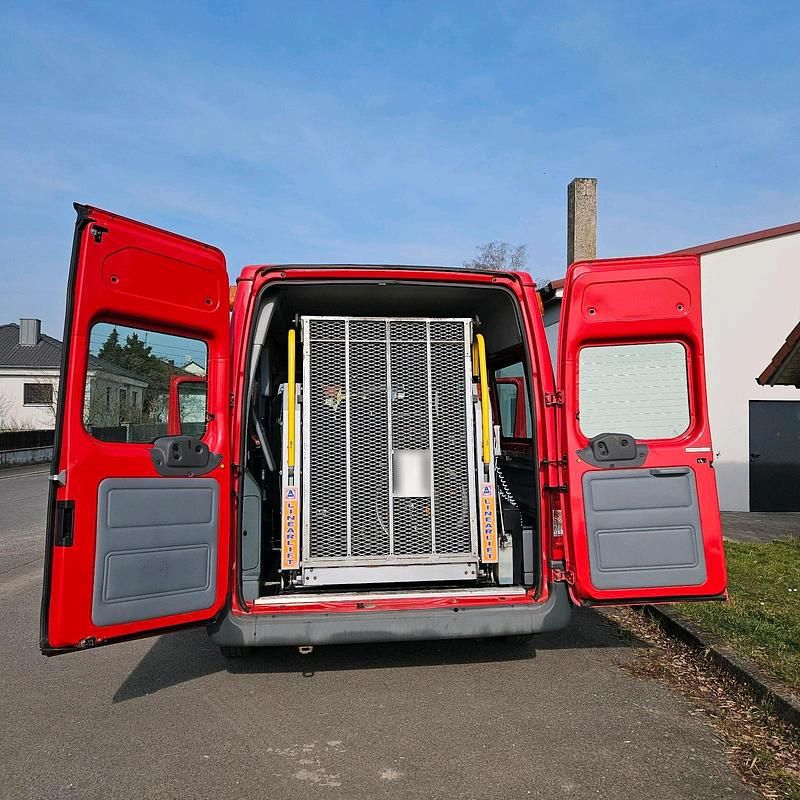 Gebraucht Ford Tourneo 2010 Rot Van / Kleinbus