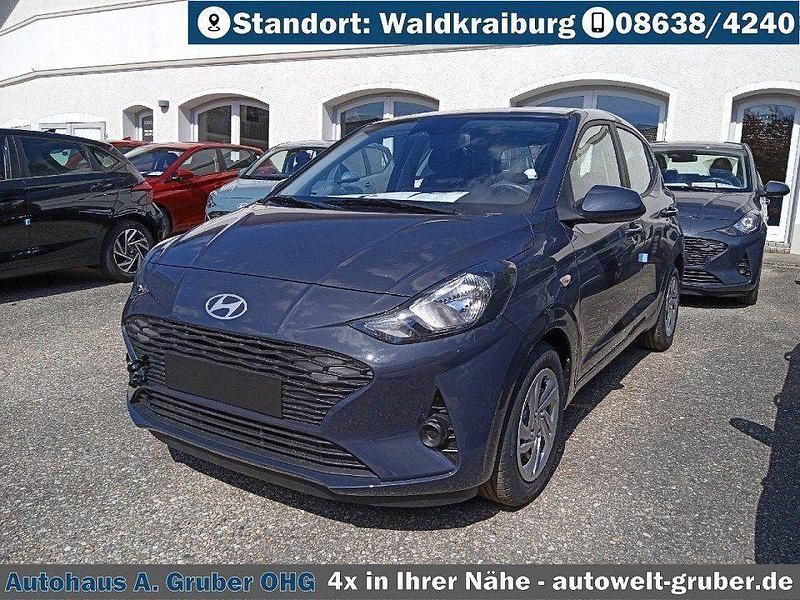 Gebraucht Hyundai i10 Select 63 PS (46 kW) 2025 Grau Kleinwagen