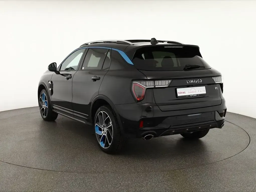Gebraucht Lynk & Co 01 261 PS (191 kW) 2023 Sparklingblackmet. SUV