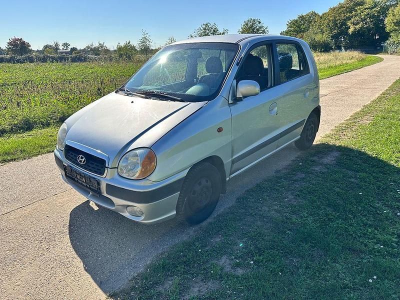 Silber Gebraucht 2002 Hyundai Atos Kleinwagen | 999 € (Fairer Preis) - Bild 1/4