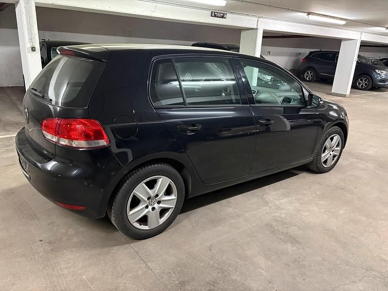 Gebraucht VW Golf VI 80 PS (58 kW) 2010 Schwarz Kleinwagen