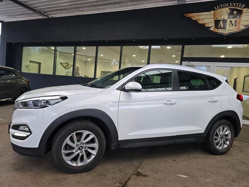 Gebraucht Hyundai Tucson Intro Edition 116 PS (85 kW) 2016 Weiß SUV