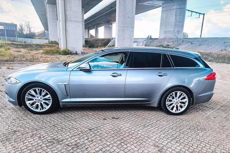Andere farben Gebraucht 2013 Jaguar XF Sportbrake Kombi | 8.950 € (Etwas zu teuer) - Bild 1/4