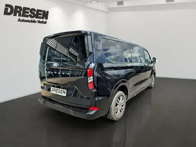 Gebraucht Ford Tourneo Custom Titanium 150 PS (110 kW) 2024 Schwarz Van