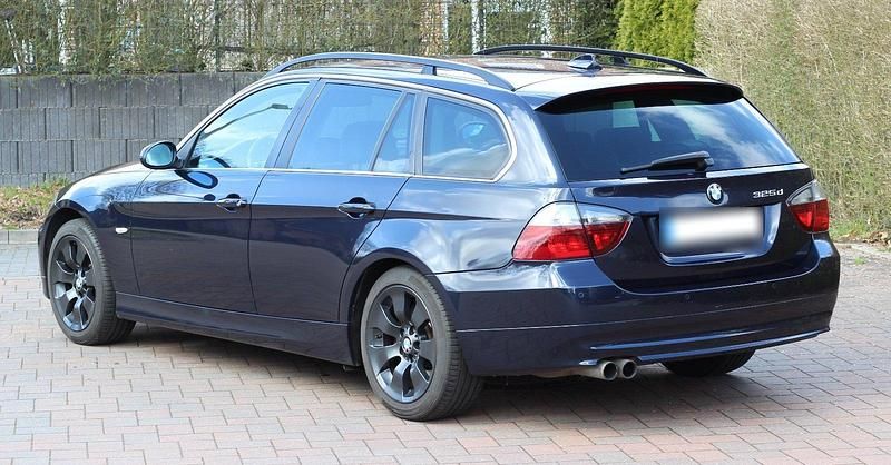 Gebraucht BMW 325 Advantage 197 PS (144 kW) 2008 Blau Kombi