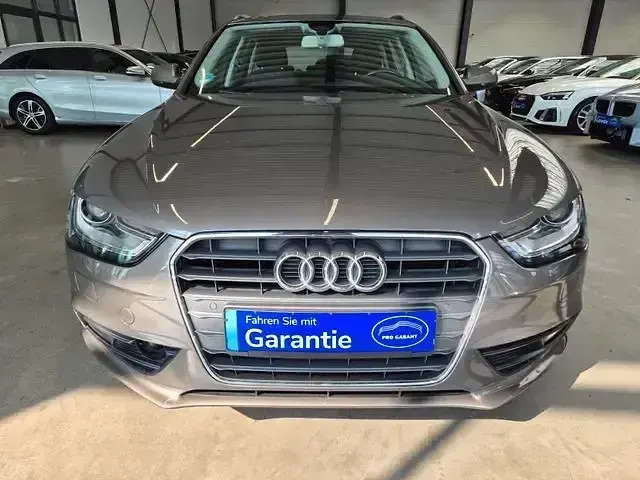 Gebraucht Audi A4 Attraction 190 PS (139 kW) 2015 Andere Kombi