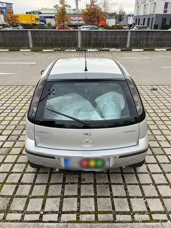 Gebraucht Opel Corsa 90 PS (66 kW) 2004 Silber Kleinwagen