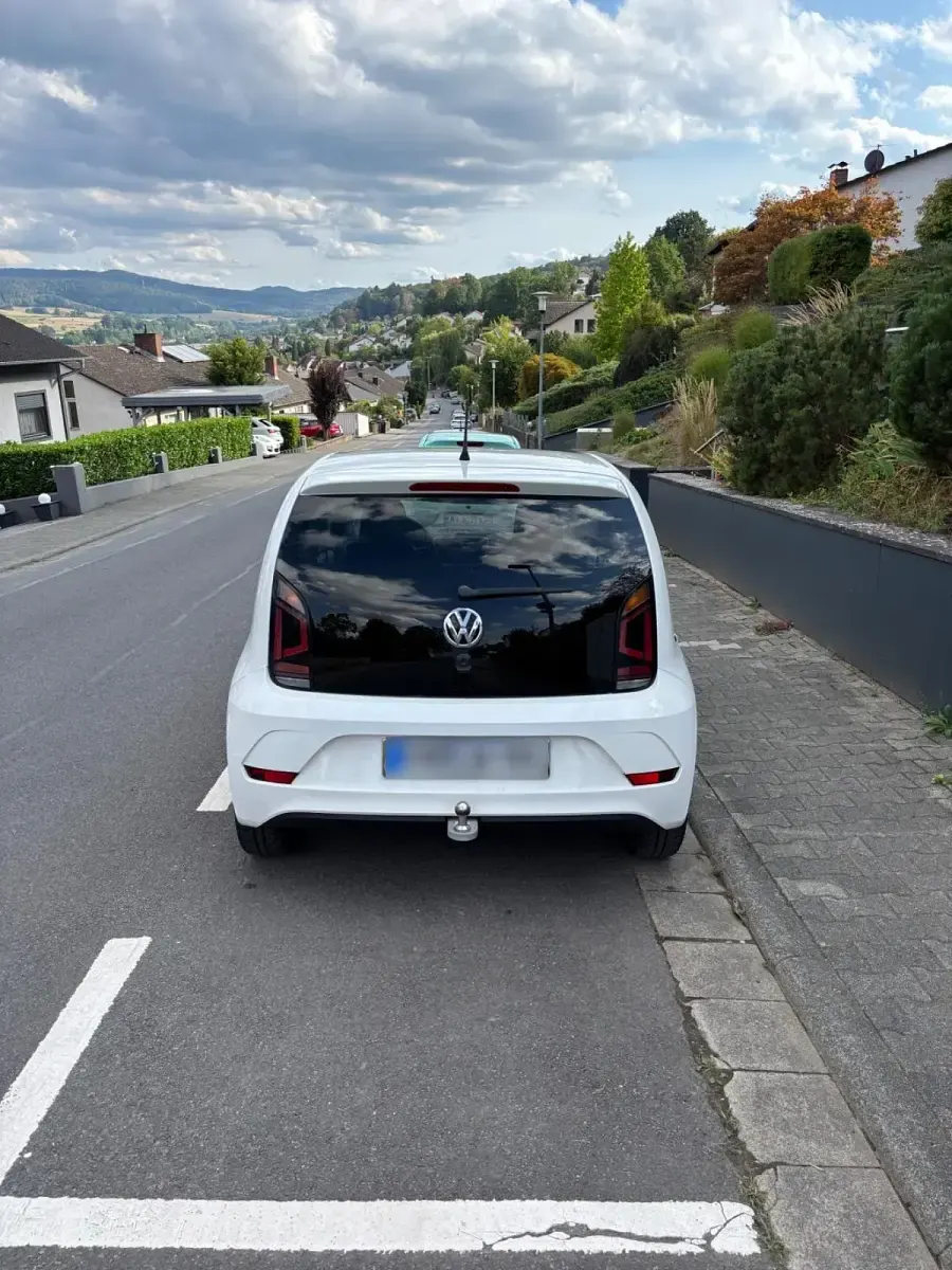 Gebraucht VW up! Sound 60 PS (44 kW) 2017 Weiß Kleinwagen