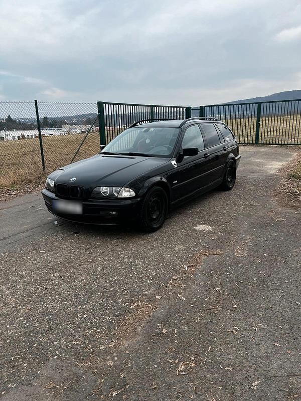Gebraucht BMW 325 192 PS (141 kW) 2000 Schwarz Kombi