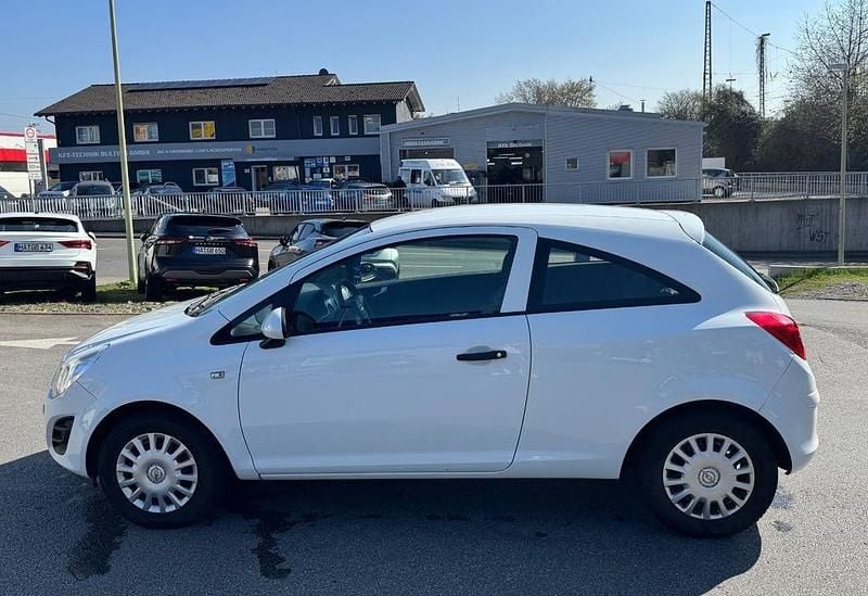 Gebraucht Opel Corsa Edition 69 PS (50 kW) 2013 Weiß Kleinwagen