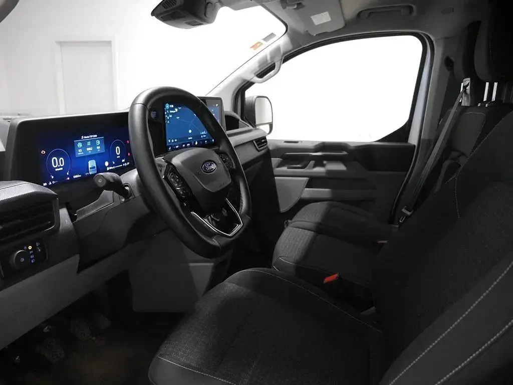 Gebraucht Ford Transit Custom Trend 136 PS (100 kW) 2025 Weiß Van / Kleinbus