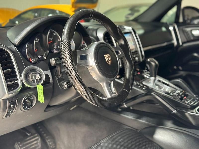 Gebraucht Porsche Cayenne 245 PS (180 kW) 2013 Weiß SUV