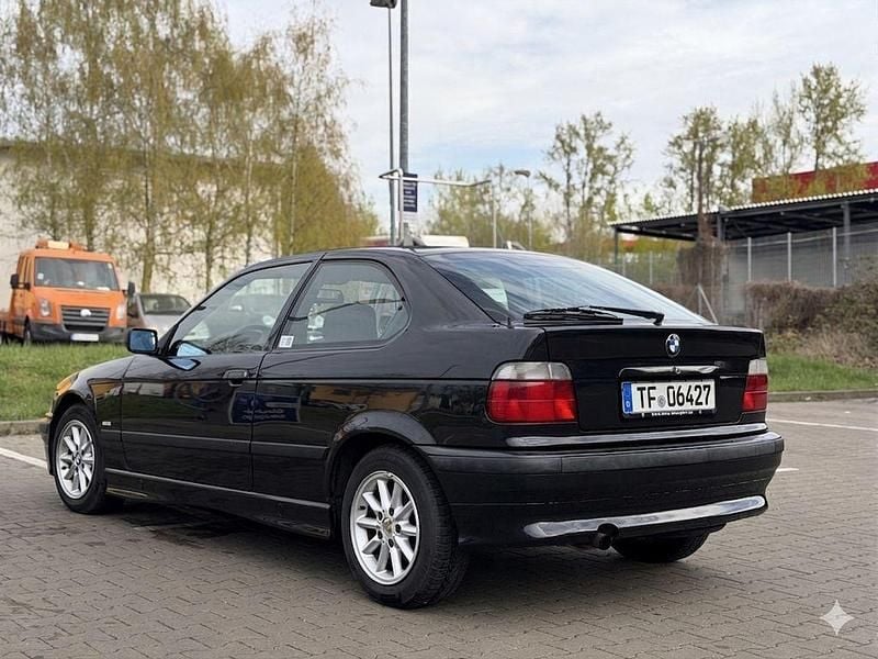 Gebraucht BMW 316 Basis 102 PS (75 kW) 1999 Schwarz Coupé