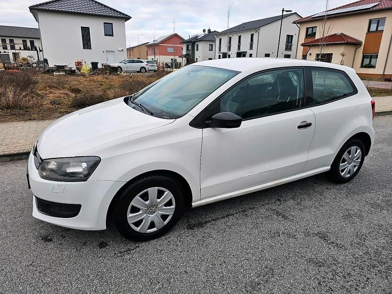 Gebraucht VW Polo 75 PS (55 kW) 2012 Weiß Kleinwagen