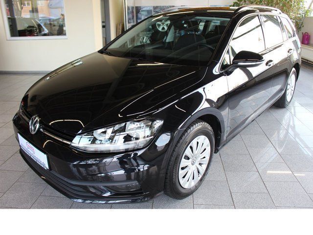 Gebraucht VW Golf VII 116 PS (85 kW) 2018 Schwarz metallic Kombi