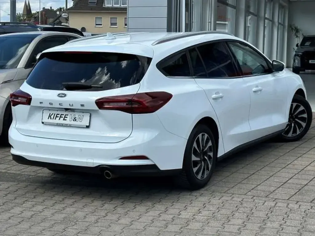 Gebraucht Ford Focus Titanium X 155 PS (114 kW) 2024 Frostweiß Kombi