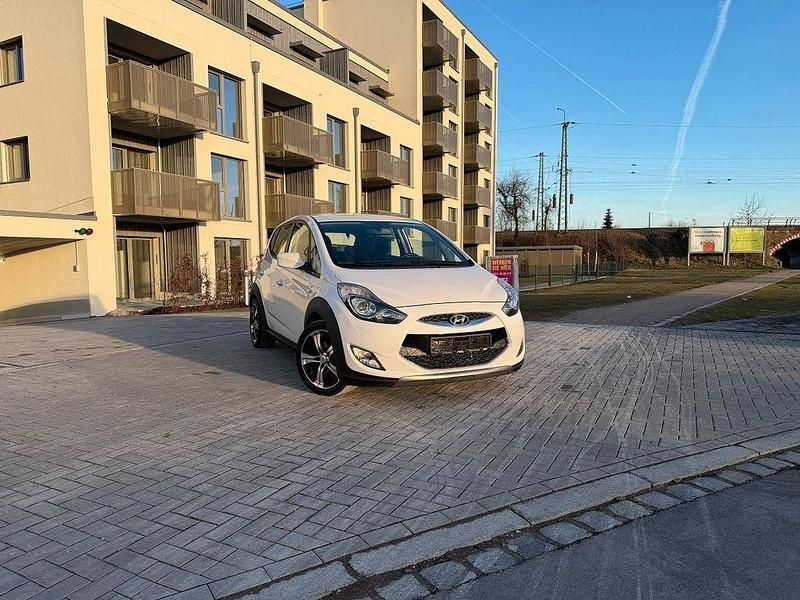 Gebraucht Hyundai ix20 116 PS (85 kW) 2014 Weiß Kleinwagen